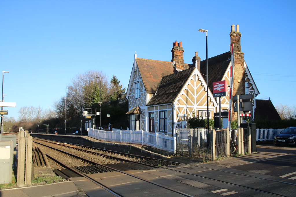 Millbrook station level crossing