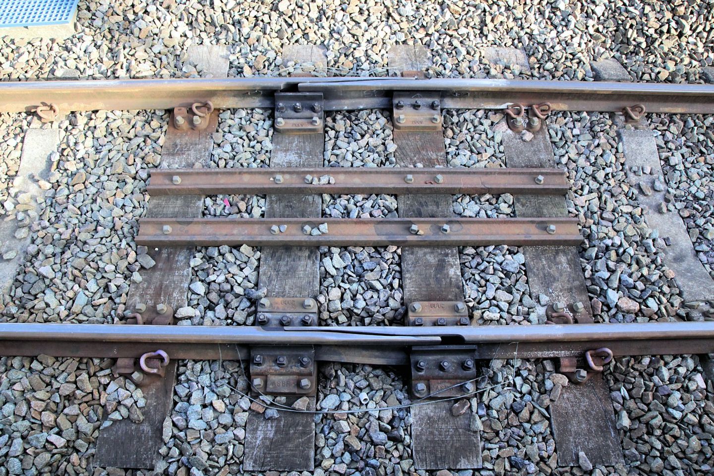 Buckled Rail Due to Heat