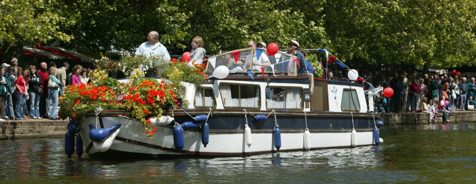 River Parade 1
